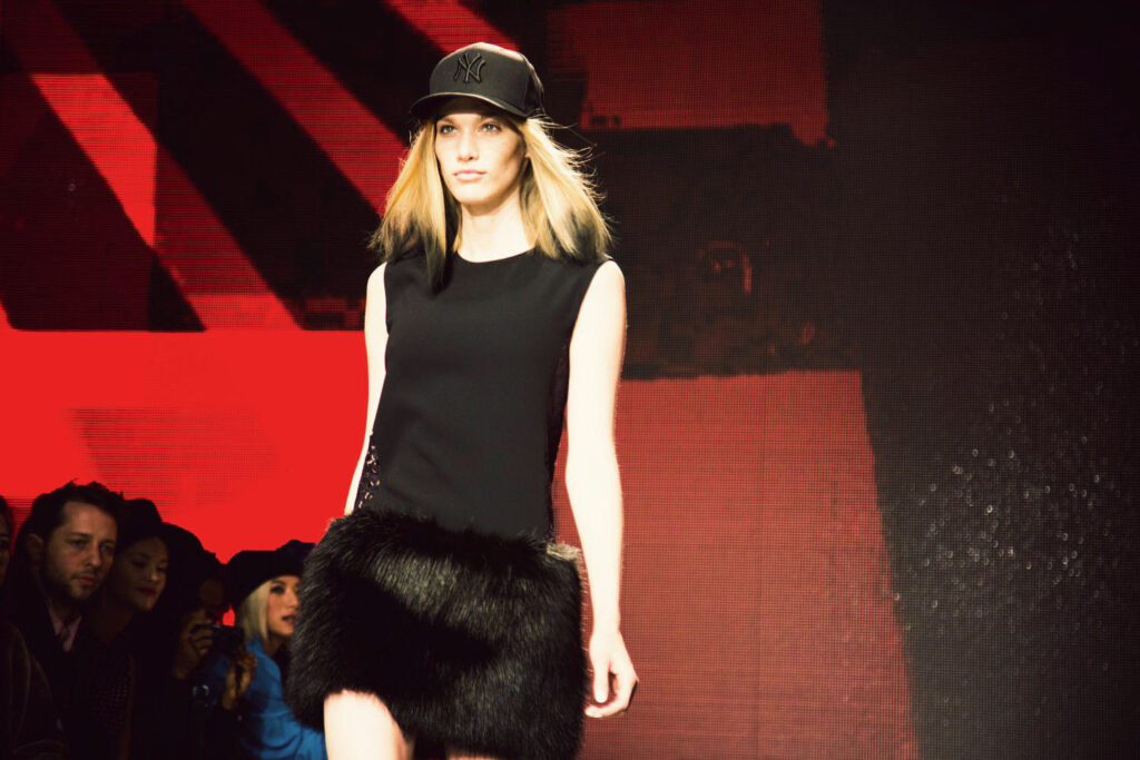 Runway Trend: Schwarze Spitzen bei DKNY