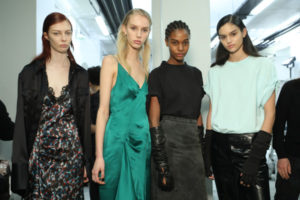 Paris Fashion Week Haar-Trends: Coole Looks bei Wella und Olivier Theyskens!