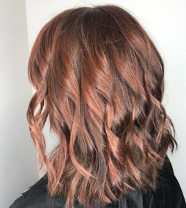 Farb-Inspiration: Rose-Brown gibt brünettem Haar einen neuen Anstrich!